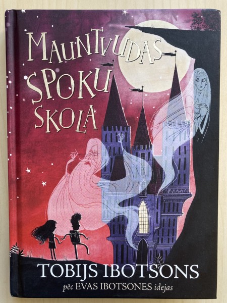 Mauntvudas spoku skola