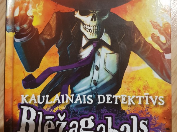 Blēžgabals Jaukums Rotaļas ar uguni