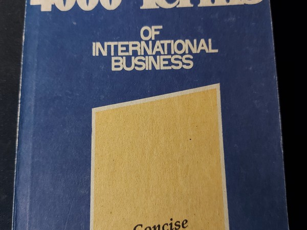 400 Terms of international business (English - Russian dictionary)