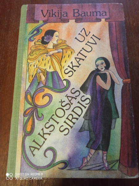 Uz skatuvi alkstošās sirdis