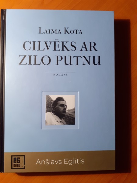 Cilvēks ar zilo putnu