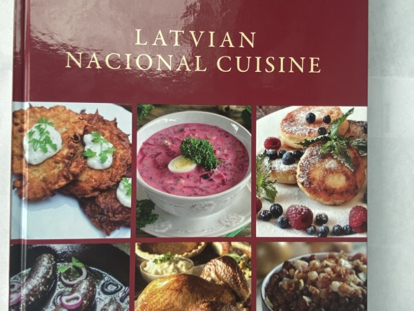 Latviešu nacionālie ēdieni