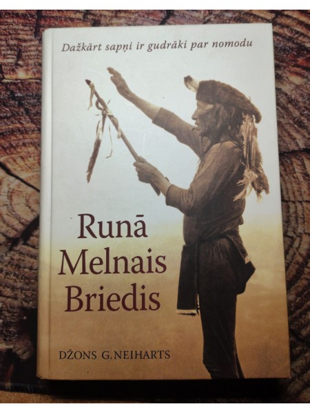 Runā Melnais Briedis