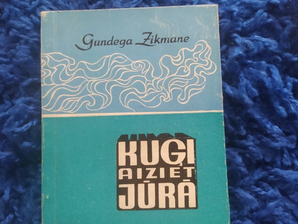 Kuģi aiziet jūrā