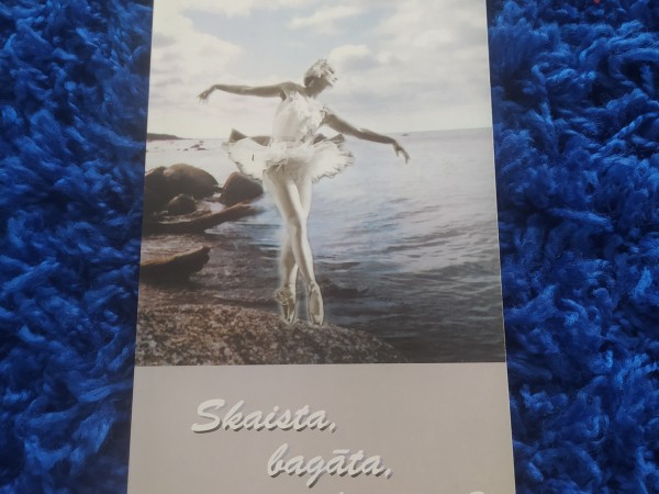 Skaista, bagāta, laimīga?