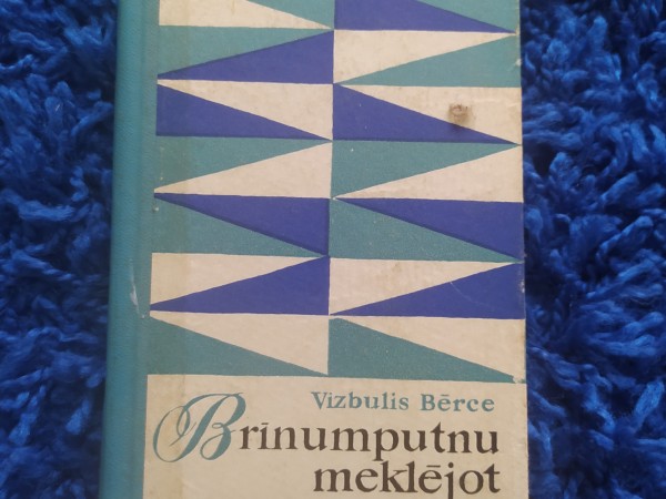 Brīnumputnu meklējot