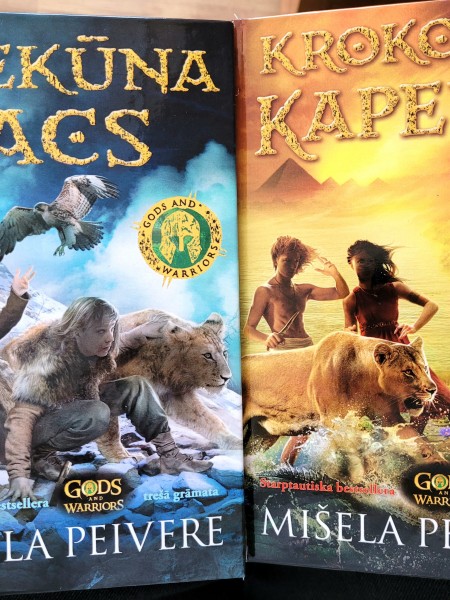 Piekūna acs/Krokodilu kapenes