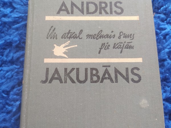 Un atkal melnais suns pie kājām