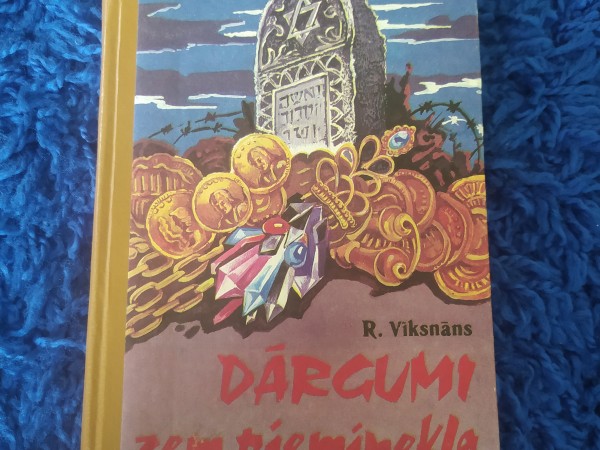 Dārgumi zem pieminekļa