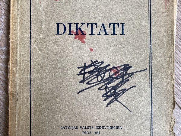 Diktati