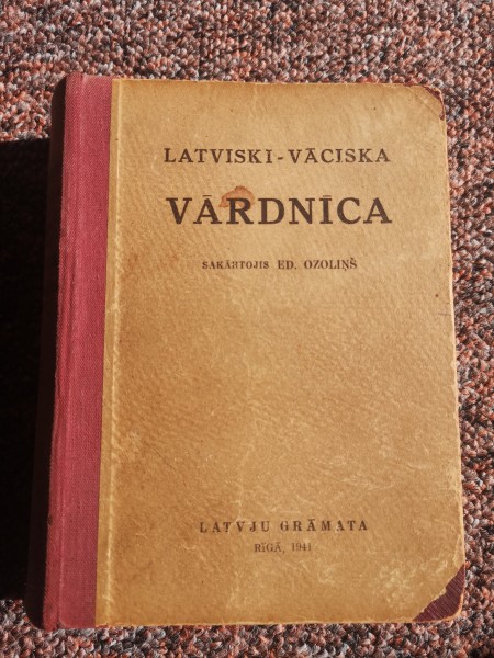 Latviski - vāciska vārdnīca