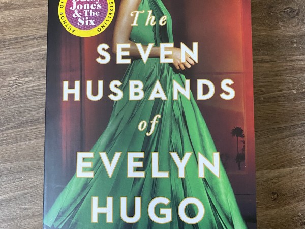 Seven Husbands of Evelyn Hugo