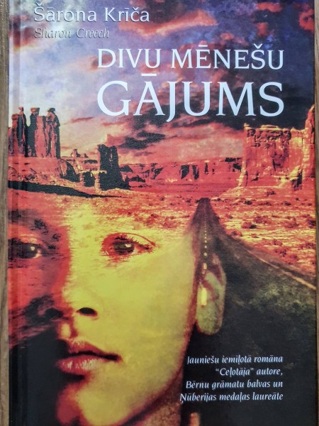 Divu mēnešu gājums