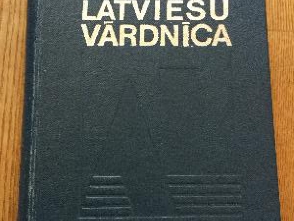 angļu-latviešu vārdnīca