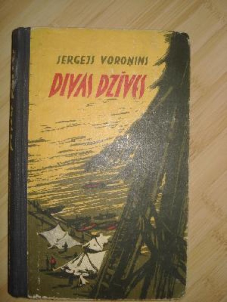 Divas dzīves