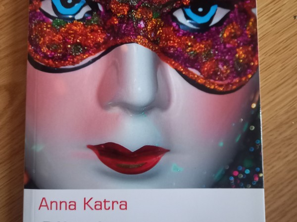 Cilvēks kurš  skatās