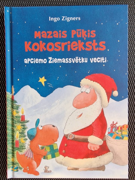 Mazais pūķis Kokosrieksts apciemo Ziemassvētku vecīti