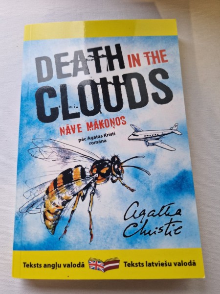 Death in the clouds - Nāve mākoņos