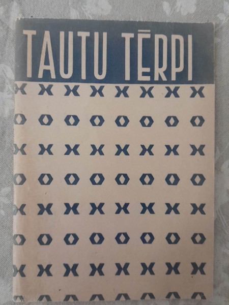 Tautu tērpi