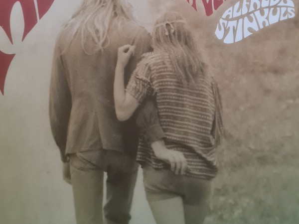 Mati Sarkanā vējā