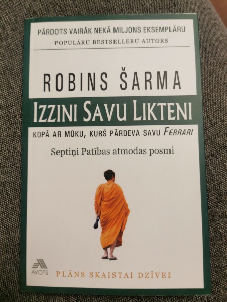 Izzini savu likteni kopā ar mūku, kurš pārdeva savu Ferrari