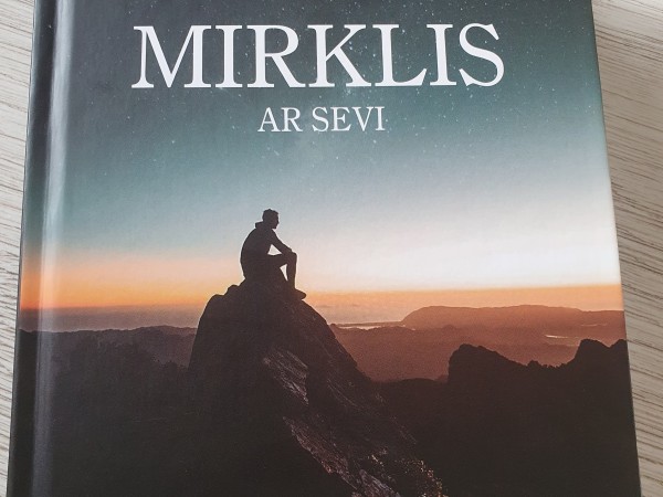 Mirklis ar sevi
