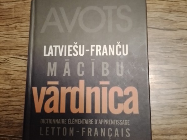 Latviešu franču