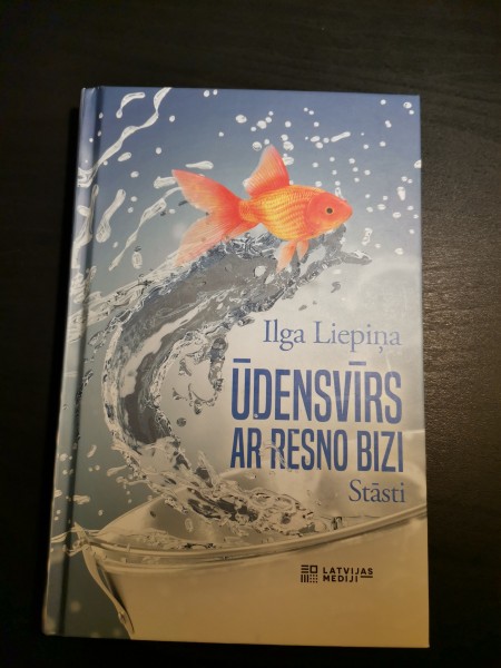 Ūdensvīrs ar resno bizi