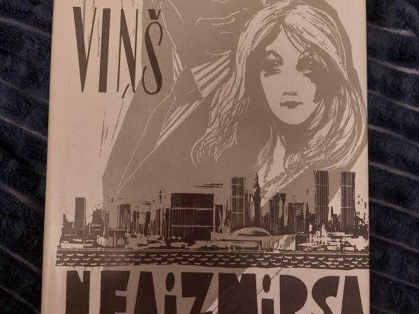 Viņš neaizmirsa acerēties