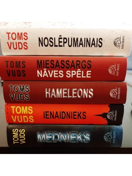 Toms Vuds vairākas grāmatas
