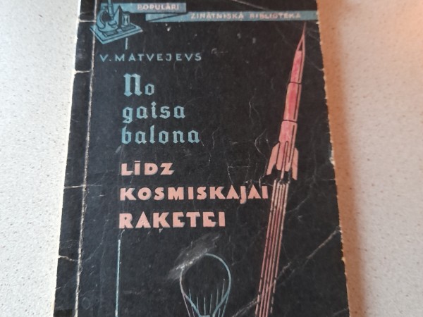 No gaisa balona līdz kosmiskajai raķetei