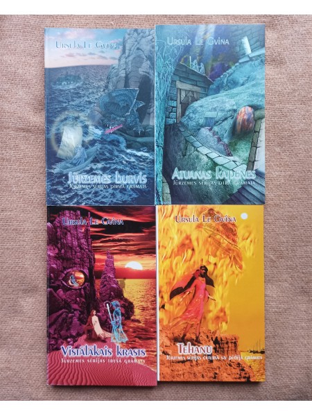 Jūrzemes sērija - 4 daļas (Jūrzemes burvis, Atuanas kapenes, Vistālākais krasts, Tehanu)