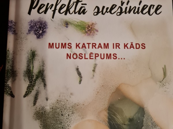 Perfektā  svešiniece