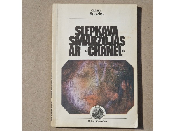 Slepkava smaržojas ar