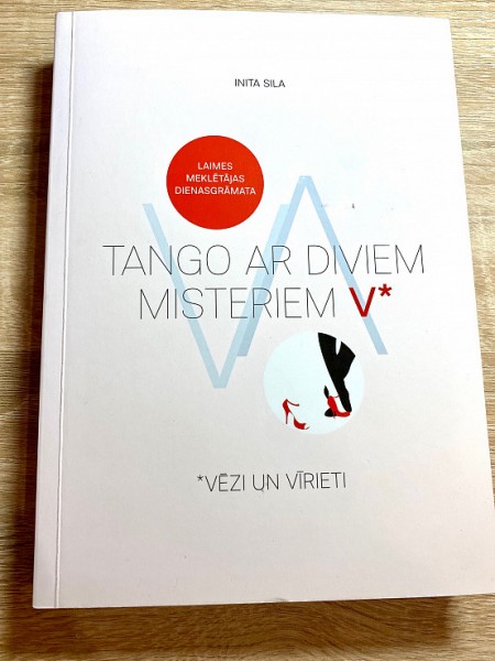 Tango ar diviem misteriem v