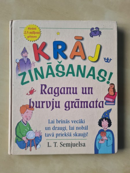 Krāj zināšanas! Raganu un burvju grāmata