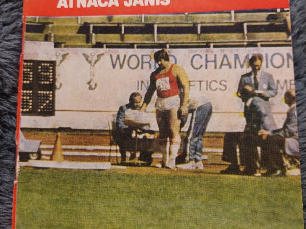 Un tad atnāca Jānis