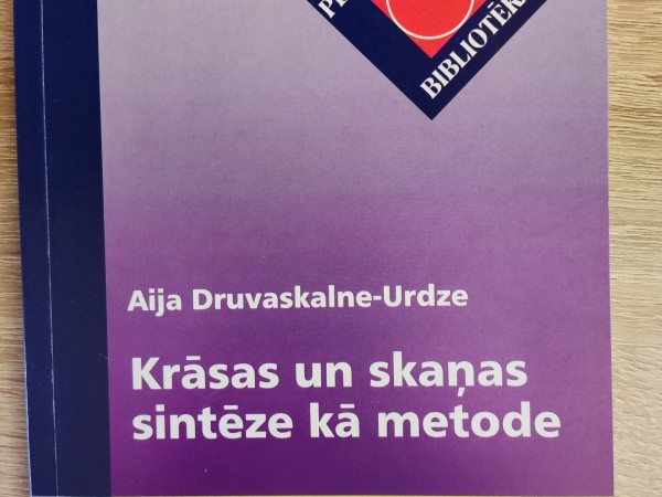 Krāsas un skaņas sintēze kā metode