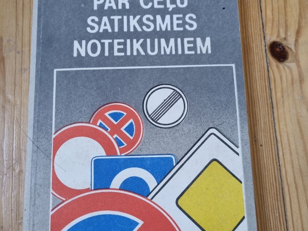 Par ceļu satiksmes noteikumiem