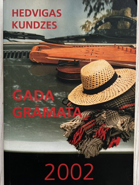 Hedvigas kundzes gada grāmata 2002