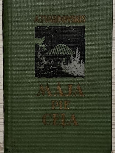 Māja pie ceļa