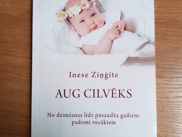 Aug cilvēks