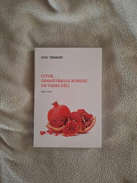 Granātābolu kundze un viņas dēli