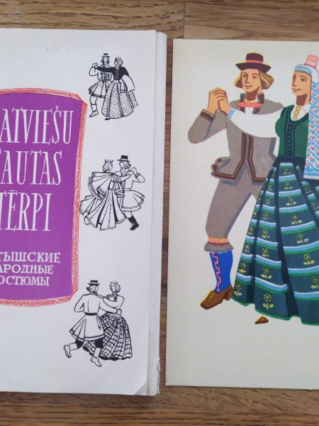 Latviešu tautas tērpi. Atklātņu komplekts