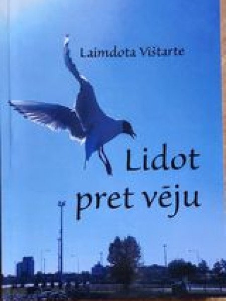 Lidot pret vēju