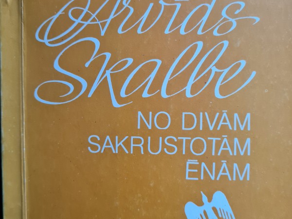 No divām sakrustotām ēnām