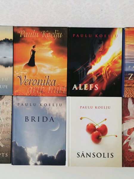 Paulu Koeljugramatu komplekts