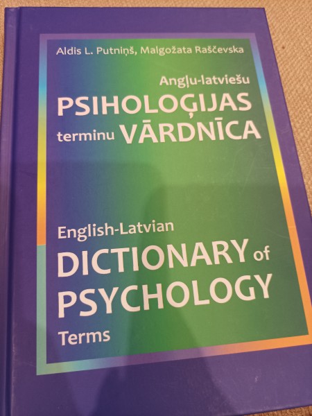 angļu- latviešu psiholoģijas terminu vārdnīca