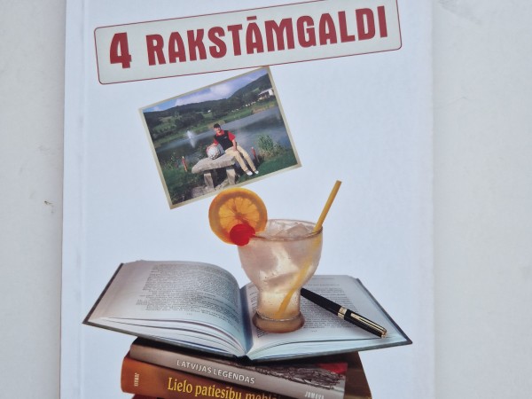 4 rakstāmgaldi