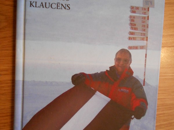 Ar Latvijas karogu Ziemeļpolā